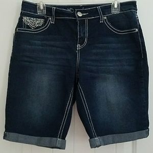 Jean Bermuda Shorts w/ Pocket Design